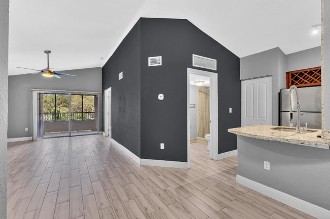 Building Photo - 2850 N Oakland Forest Dr Rental