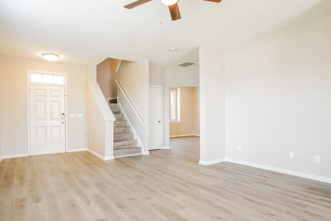 Photo - 5200 Tant Cir