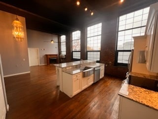 Photo - 324 Allen St