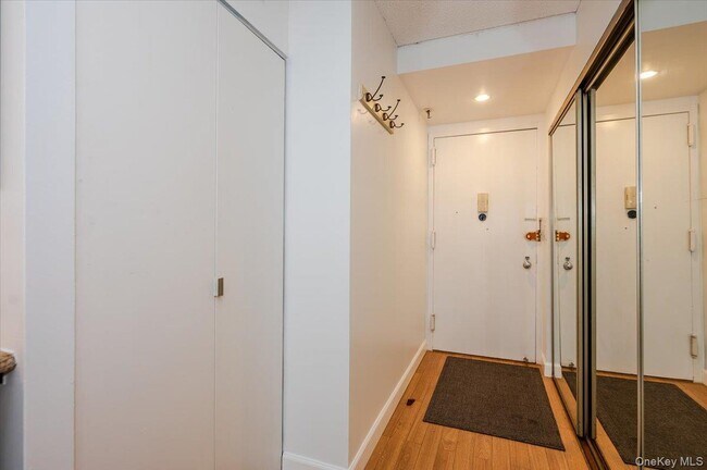 730 W Broadway Unit 2J