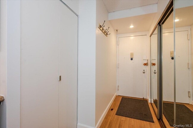 Photo - 730 W Broadway Unit 2J