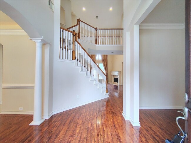 Photo - 5606 Grandwood Ln