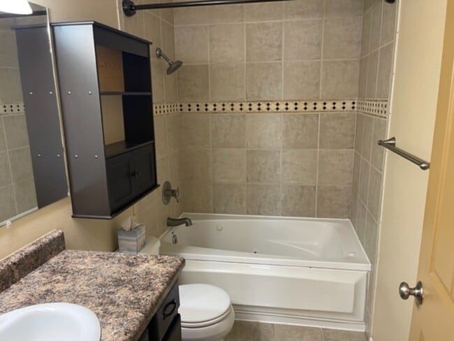 Photo - 1137 Washington St