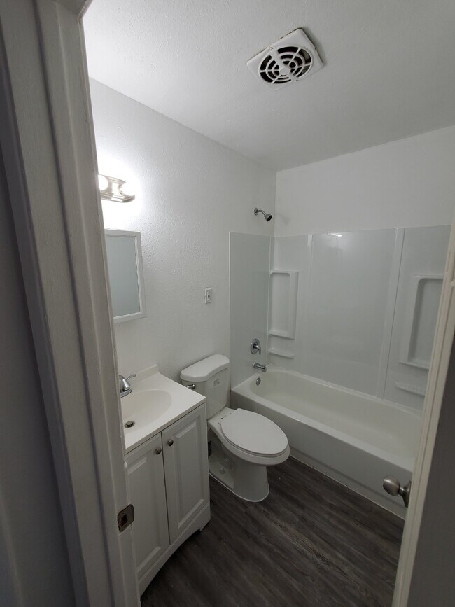 Photo - 2Br/1Ba Updated South Scottsdale Apartment Unit 1