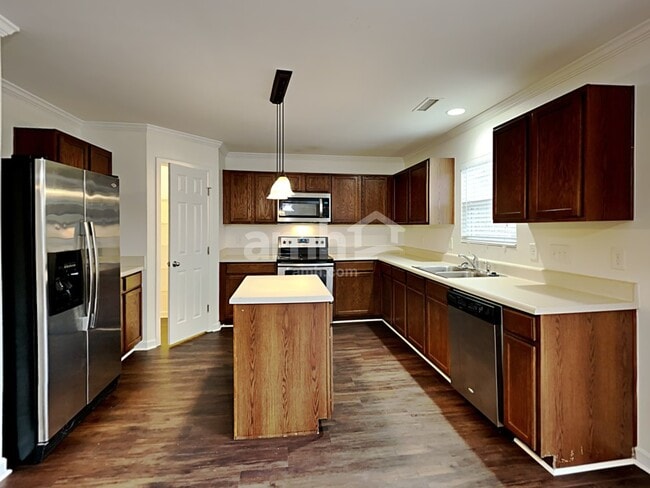 Photo - 250 Farrington Dr