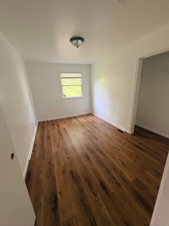 Bedroom - 1100 Randolph St