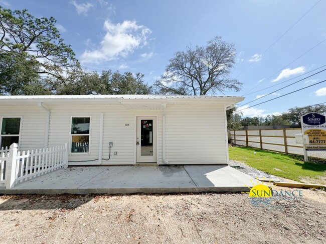 Photo - Charming & Centrally Located Duplex 2BR in Fort Walton Beach!