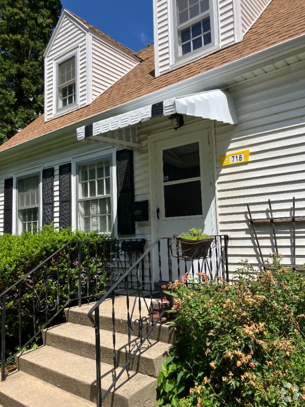 Building Photo - 718 W Olin Ave Rental