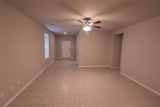 25718 Boxwood Hedge Ln