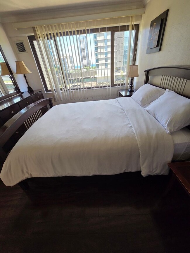Photo - Furnished 1 bedroom in Waikiki Unit 1007