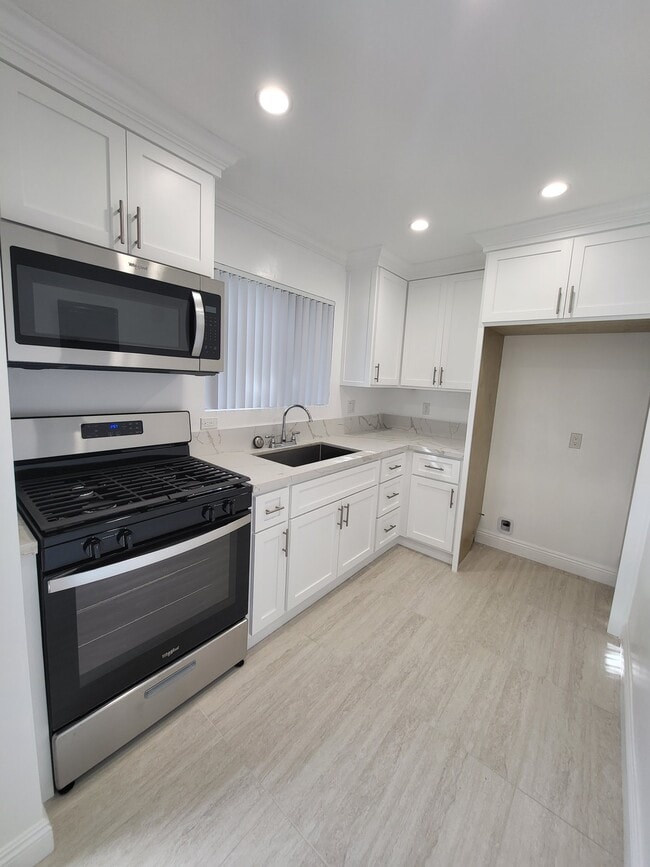 Photo - 8919 Longden Ave
