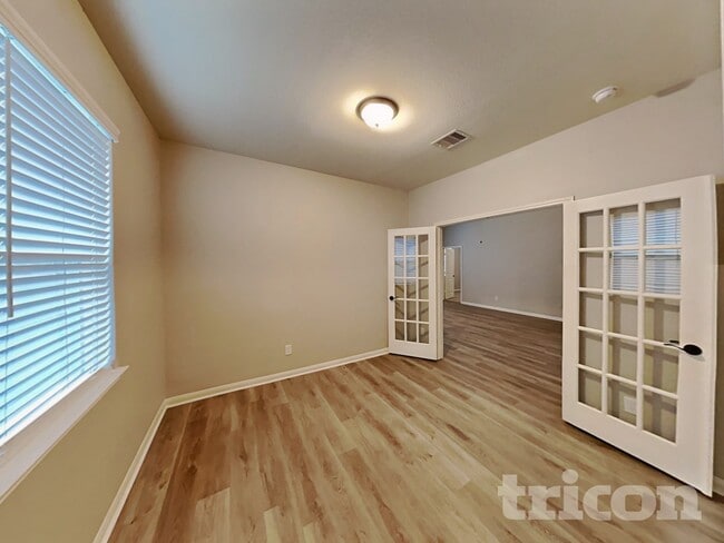 Photo - 8888 Oval Glass St