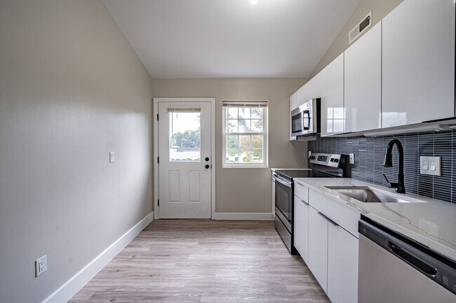 Hunt Apartments