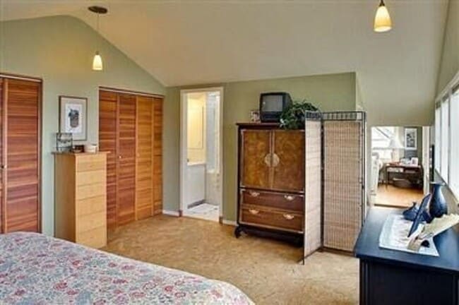 Photo - September Pre-lease - 6Bd/3Ba