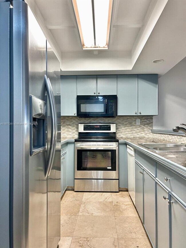 Photo - 701 NW 19th St Unit 304