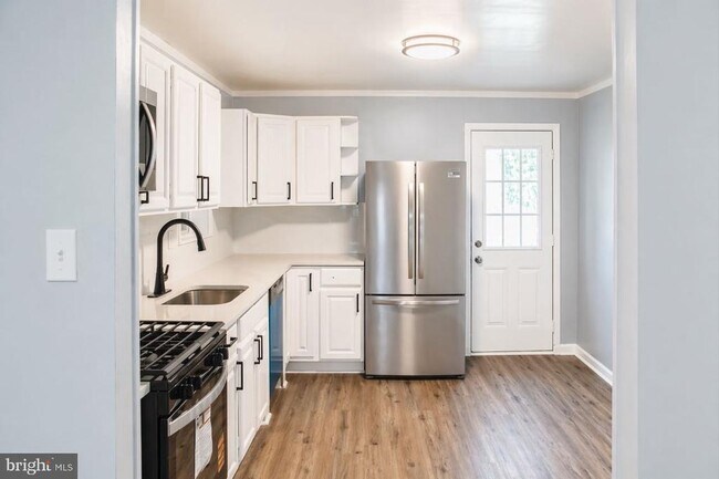 Photo - 2609 Lauretta Ave