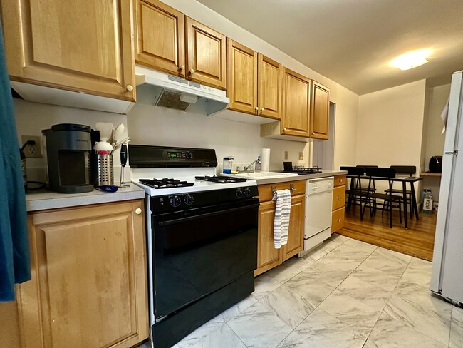 Photo - 464 Park Dr Unit 14