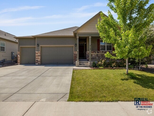 Building Photo - Beautiful Newer Home in Windsor – 3 Bed, 2...