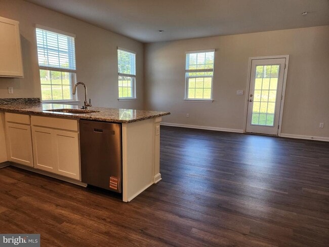 Photo - 212 Caterpillar Dr