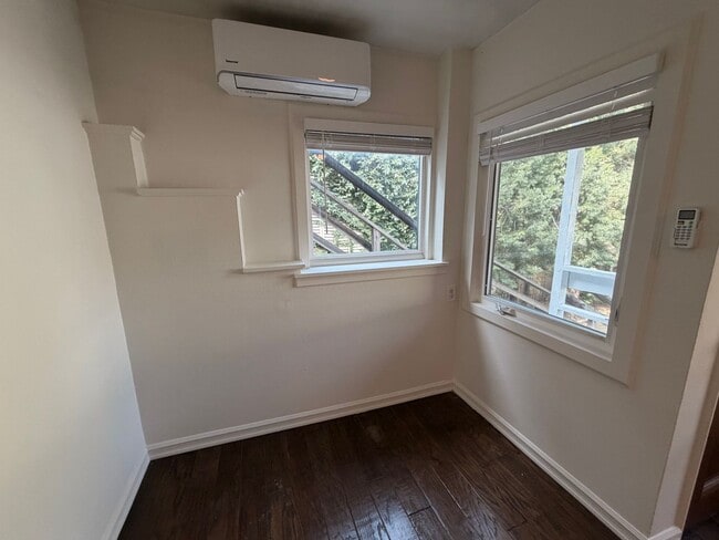 Photo - 2530 Glen Green St Unidad 2528 1/2