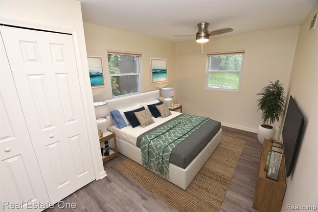 Photo - 3234 Whitfield Dr