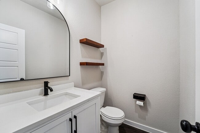 Building Photo - 15011 Red Buckeye Dr