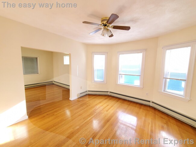 Tufts/Davis Square 2 Bedroom - 5 Rooms, Hw... - Tufts/Davis Square 2 Bedroom - 5 Rooms, Hw... Townhome