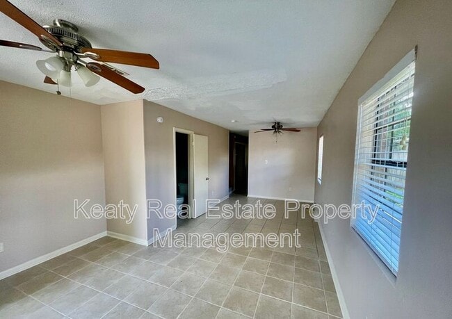 Photo - 418 Failla Rd