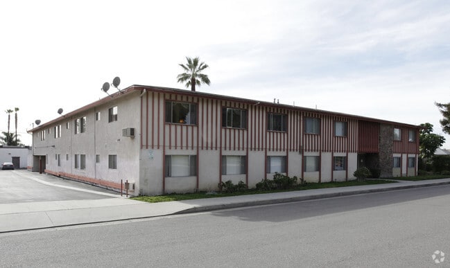 360 Erna Ave - Parkview Apartments