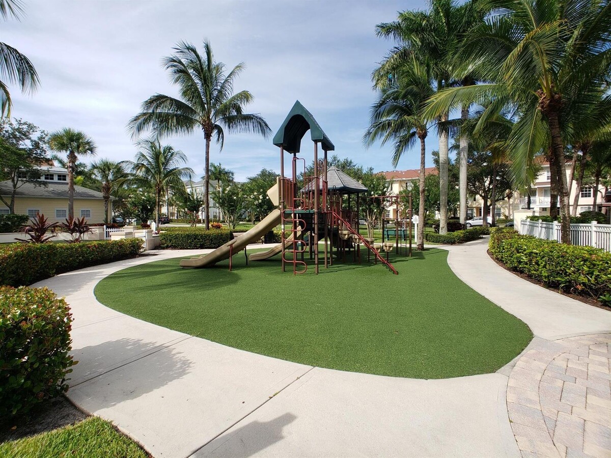 Photo - 275 Murcia Dr Unit 1033