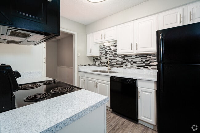 2BD, 2BA - 981SF - Kitchen