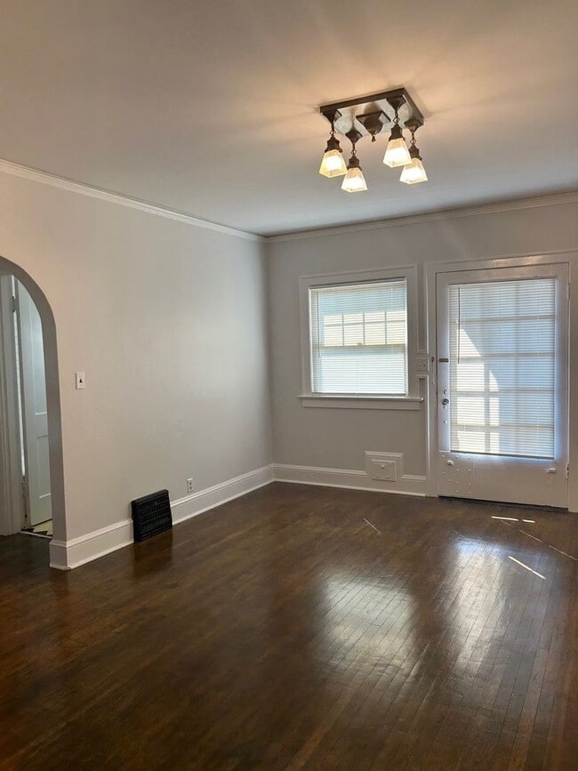 Photo - Spanish-Style Apartment Close to Belmont/Laurelhurst Located on Famous Peacock Lane! Loaded with ...