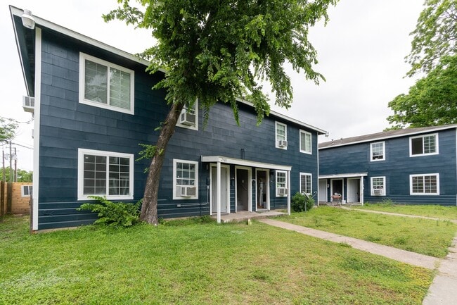 Photo - 2505 Delano St Unidad 1