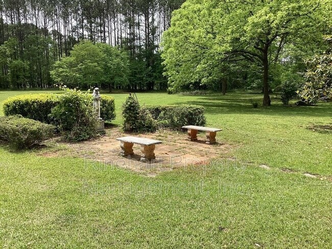 Photo - 3303 Edgeland Rd