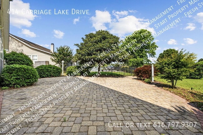 Photo - 414 Carriage Lake Dr