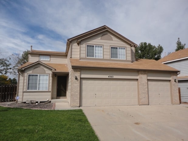 Photo - 4363 Jebel St