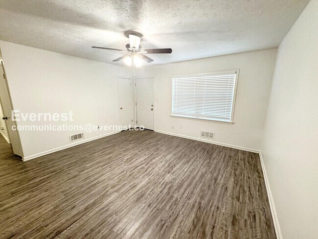 Photo - 10085 Brass Ring Rd