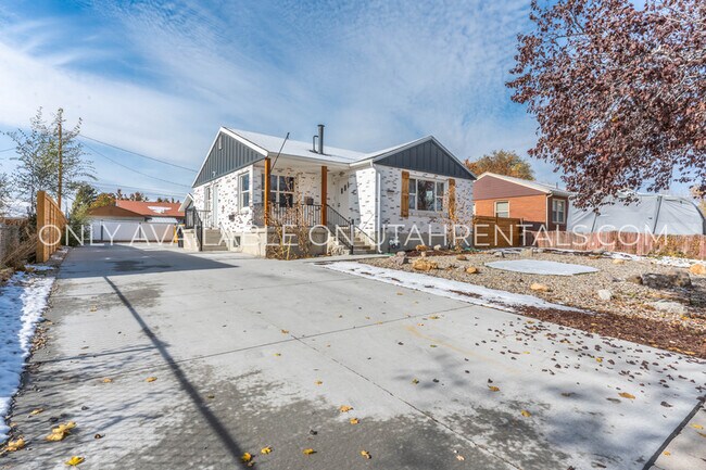 Photo - 5866 S 129 W Unidad Downstairs