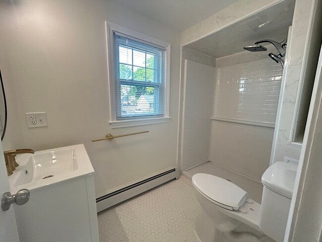 Bathroom - 1615 Cranston St Unit Second Floor