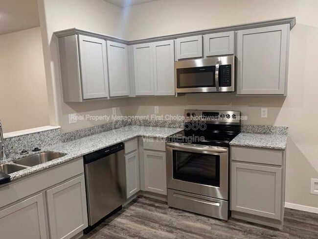 Photo - 4205 SW Lenox Ave