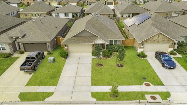 Building Photo - 13301 Lago Acero