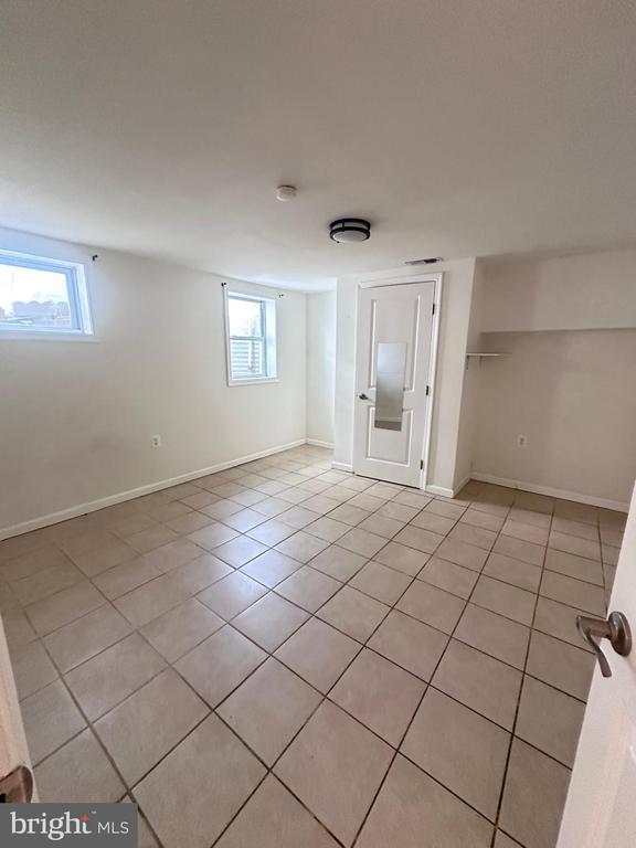 Photo - 9326 Wellington St