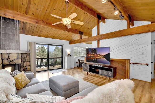 355 Mullins Dr