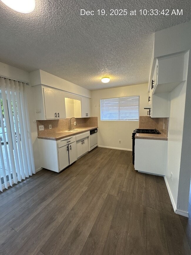 Photo - 3811 Unit 2012