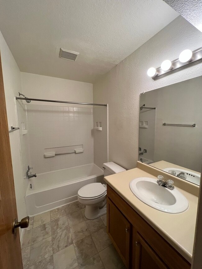 Photo - 276 Mellette Ct