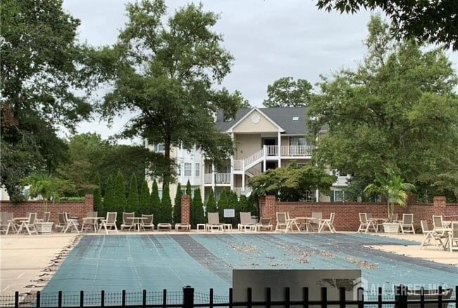 Photo - 24 Albury Way