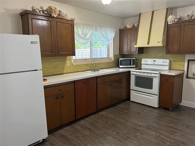 Photo - 517 N Holiday Dr