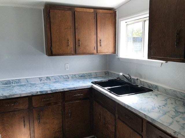 Photo - 704 Maple Dr