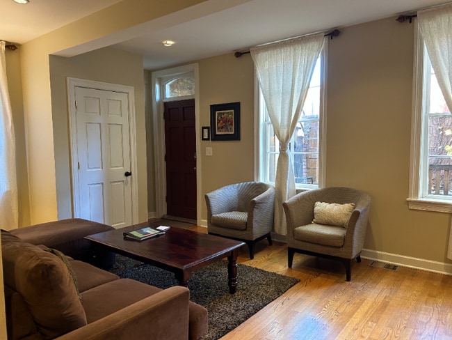 Photo - 403 W Eugenie St Unidad 1F