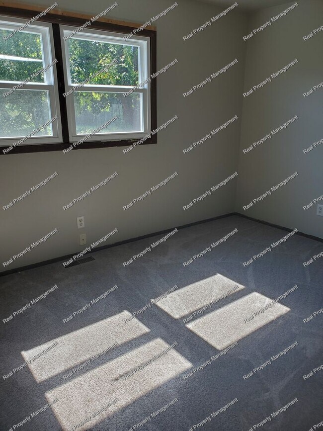 Crown Point 2 Bedroom Apartment House Rental in Crown Point, IN